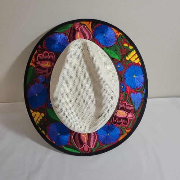 New Beautiful Embroidered Hat - Picture 6 of 14